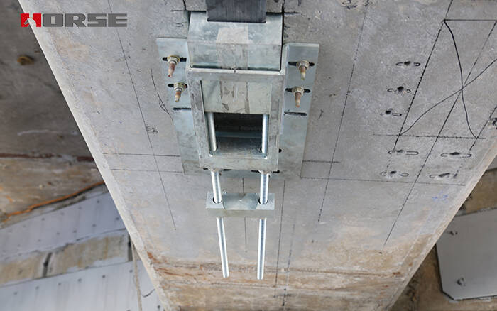 prestressed CFRP plate