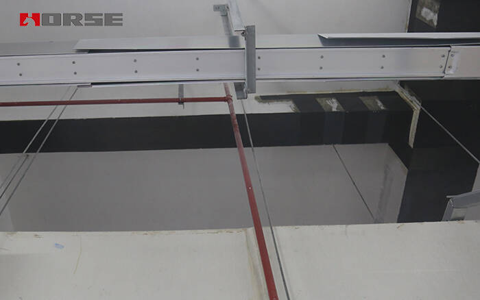 Beam strengthening by carbon fiber reinfroced fabirc(CFRP) Beam strengthening by carbon fiber reinfroced fabirc(CFRP)