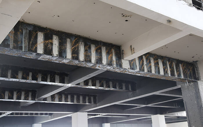 Carbon fiber fabric reinforced concrete beam Carbon fiber fabric reinforced concrete beam