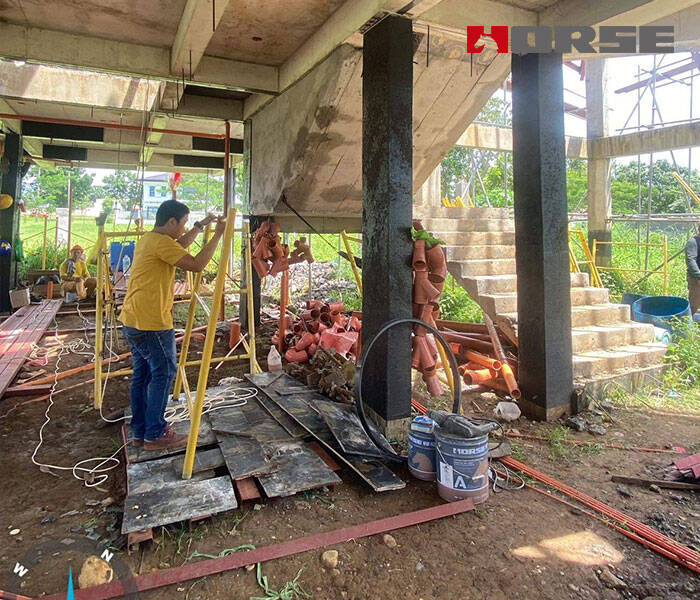 column repair by carbon fiber