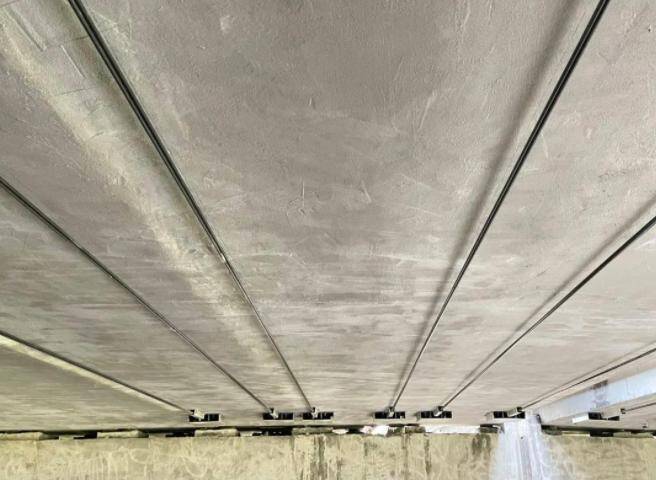 Prestressed Carbon Fiber Rebar Strengthening Bridge